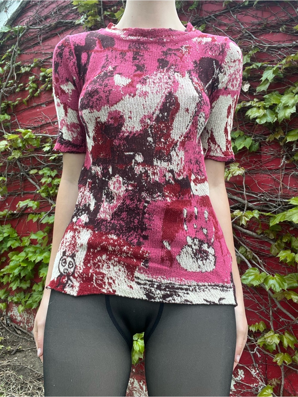 Abstract Pink Short-Sleeve Knit Top by